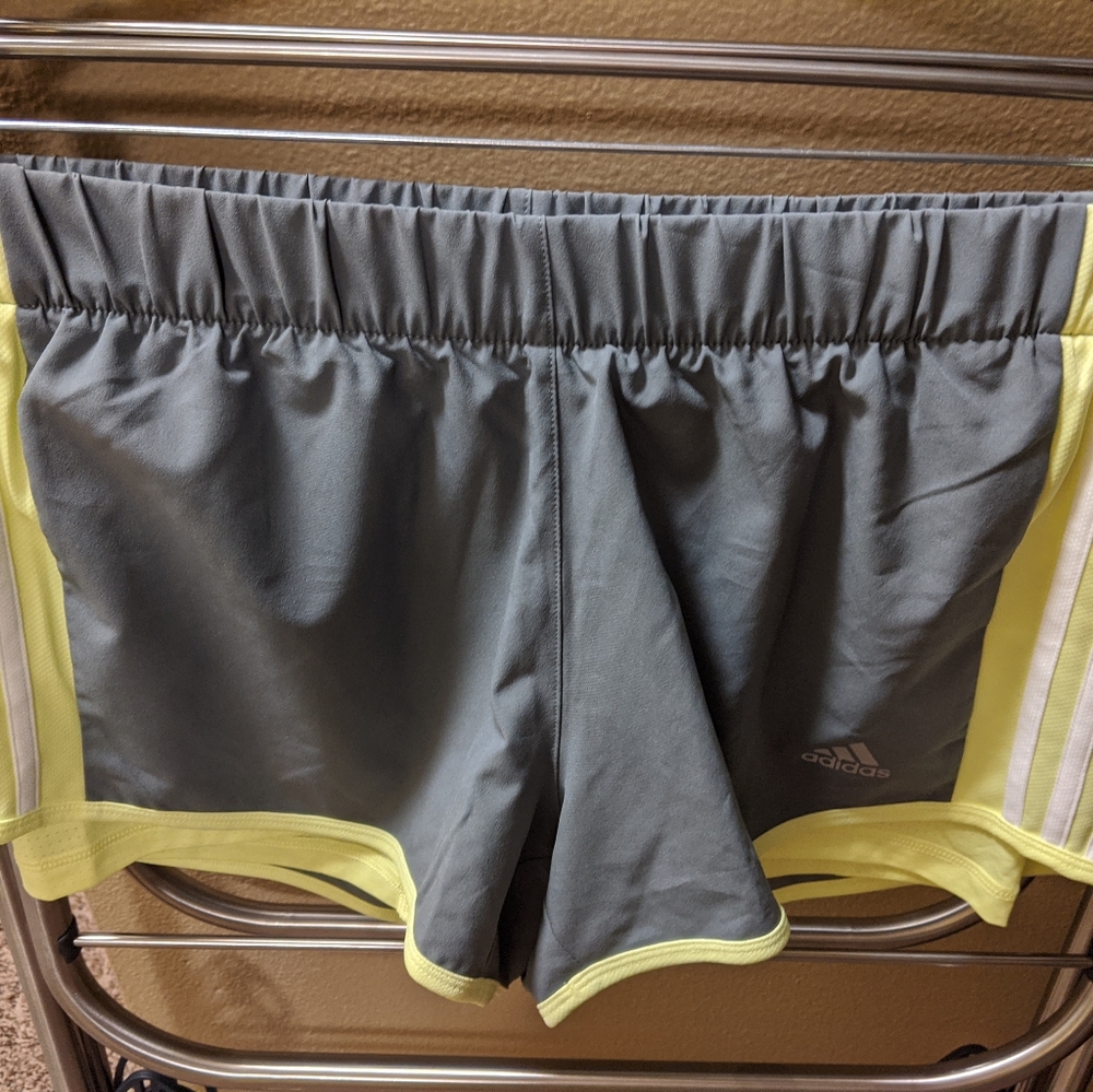 Running shorts - Picture 2 of 2